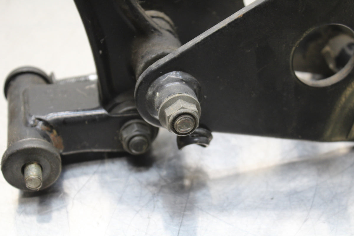 86 SUZUKI GS750ES REAR DOGBONE SHOCK LINKAGE LINK BB140