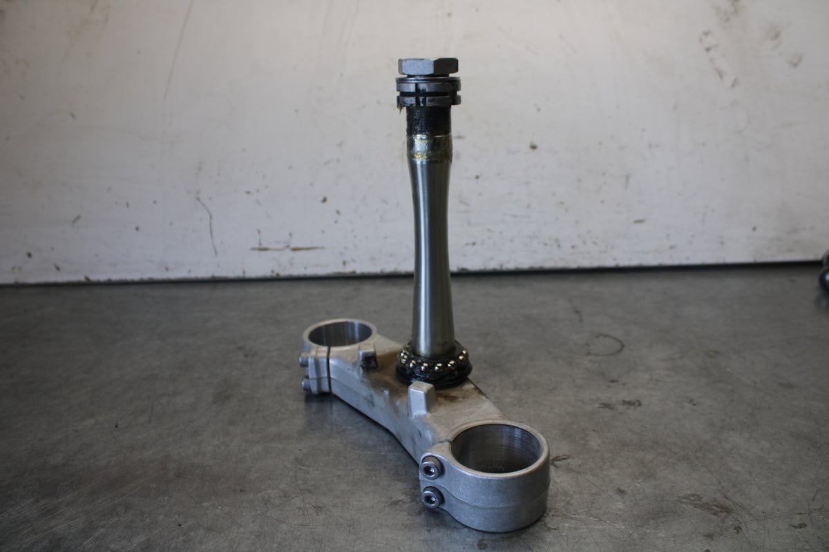 07-08 YAMAHA YZF R1 FRONT FORKS CLAMP LOWER TRIPLE TREE STEM BB675