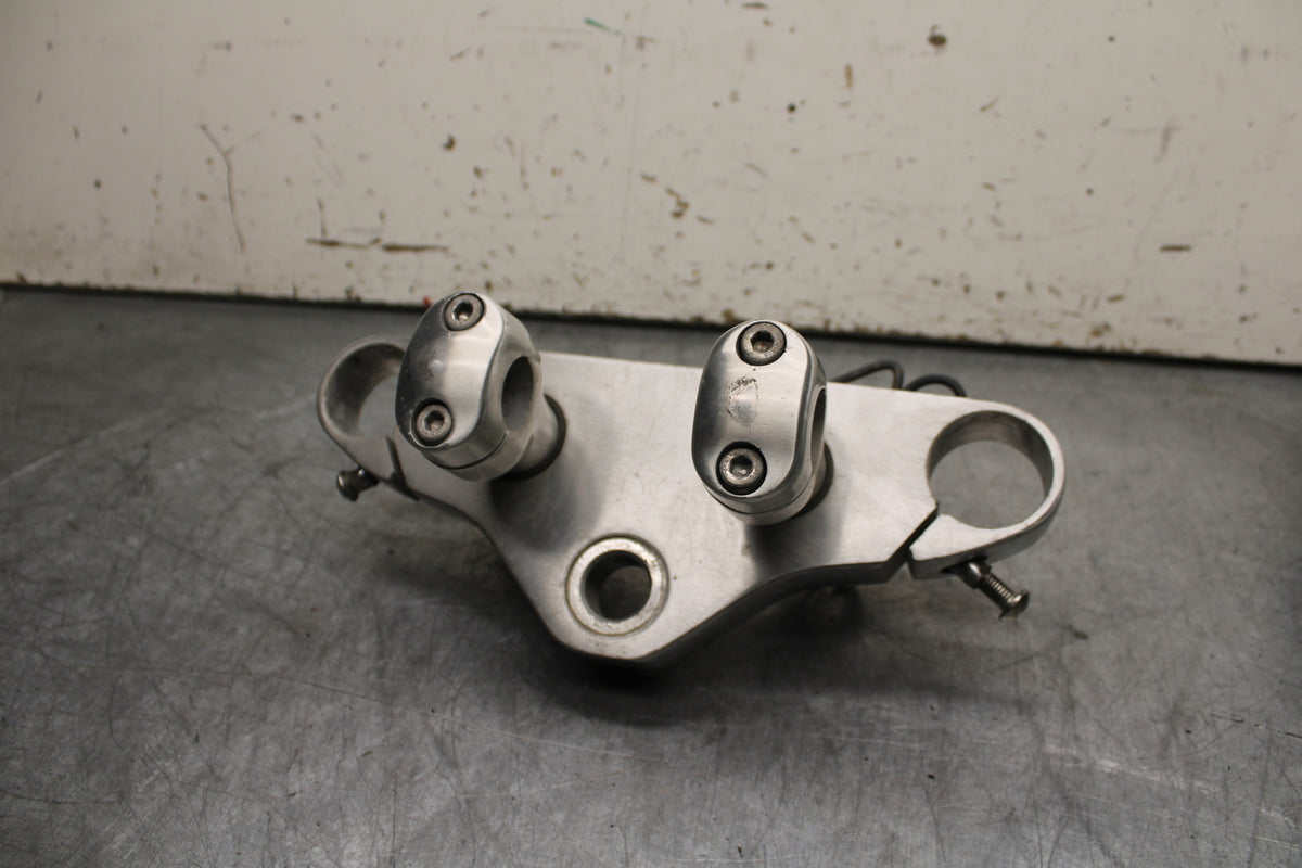 99-00 YAMAHA V STAR 1100 FORKS UPPER TRIPLE TREE CLAMP BB711