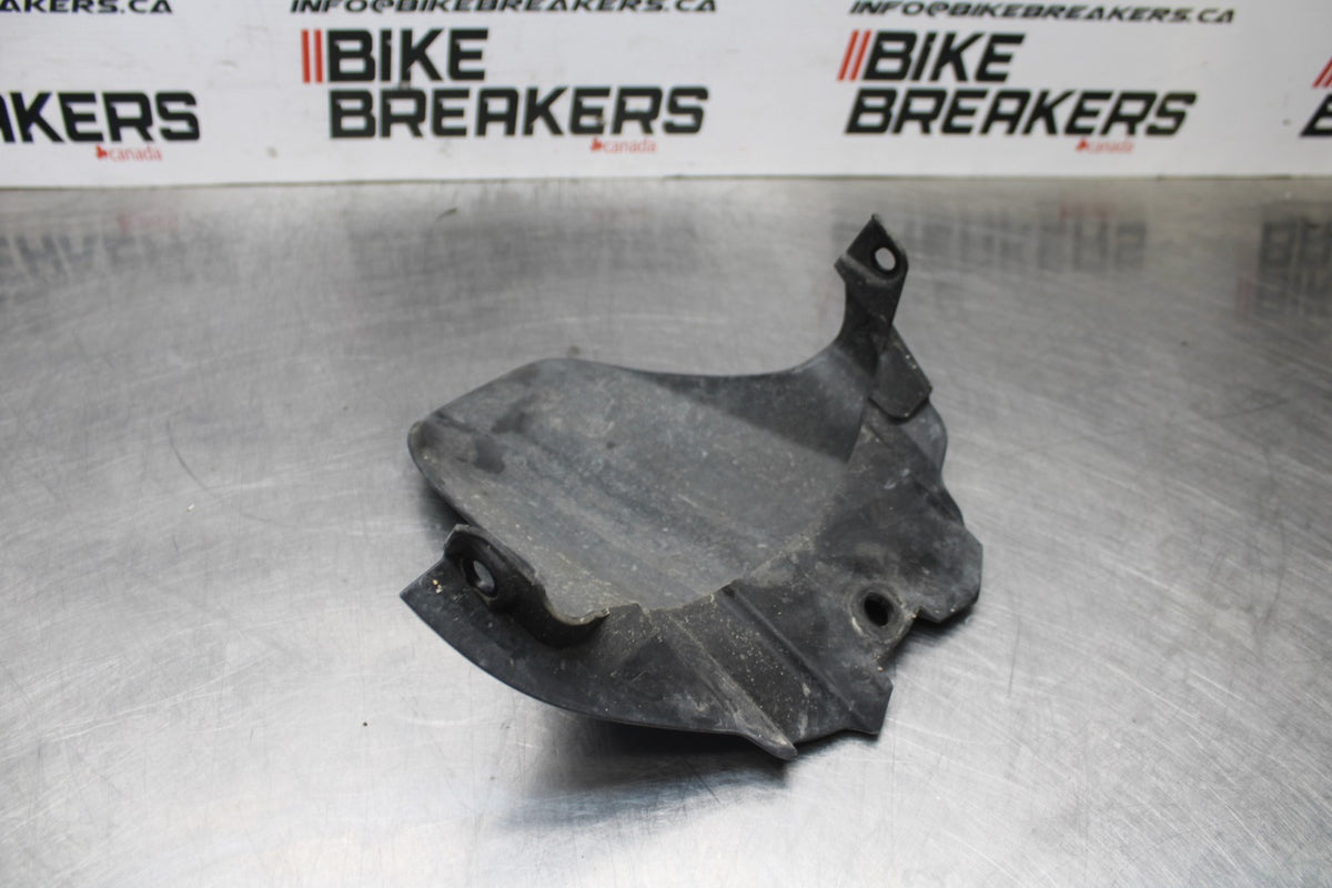 06-07 SUZUKI GSXR750 REAR BACK WHEEL TIRE HUGGER FENDER BB811