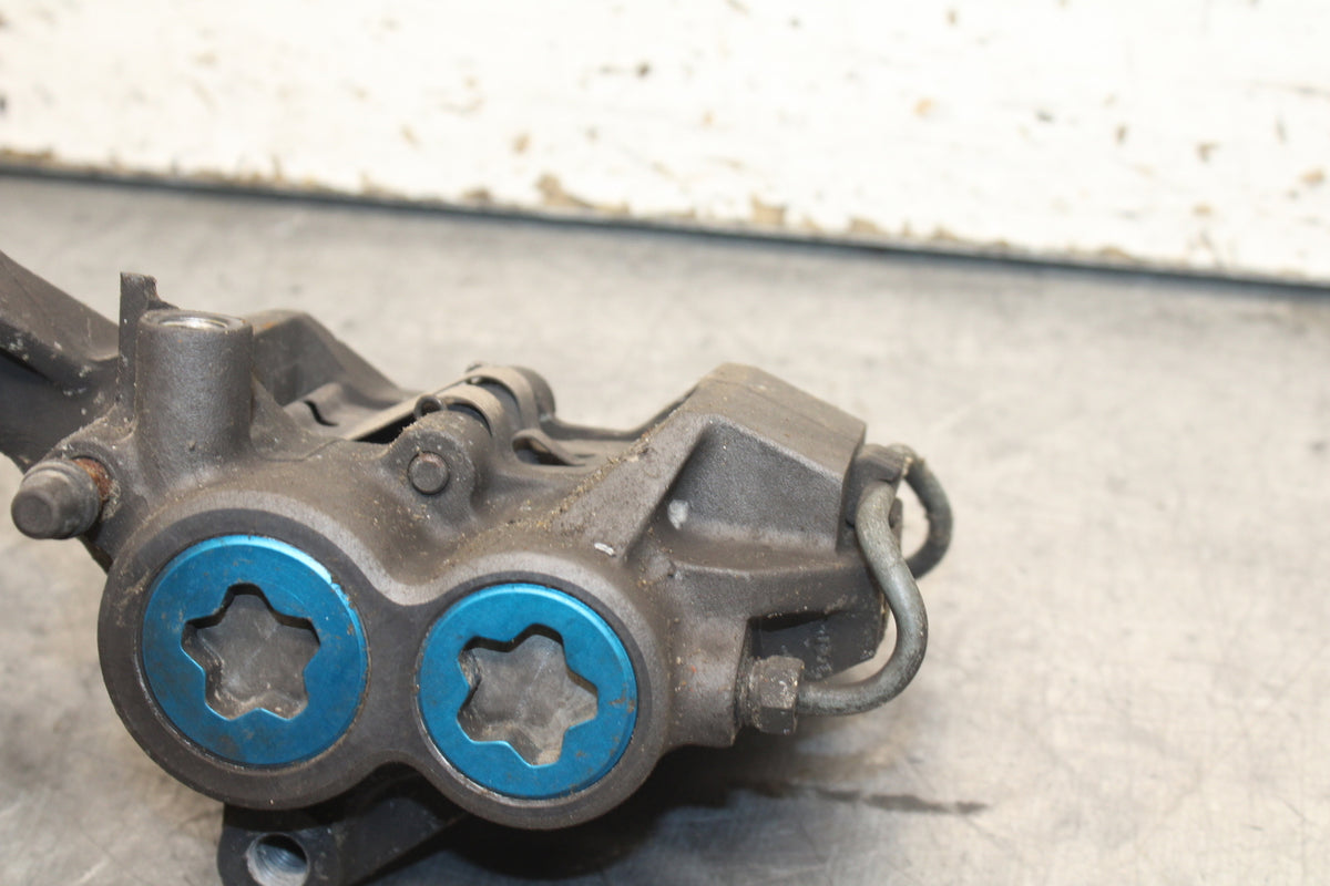96-07 YAMAHA YZF600R RIGHT LEFT FRONT BRAKE CALIPER SET PAIR CALIPERS  BB746
