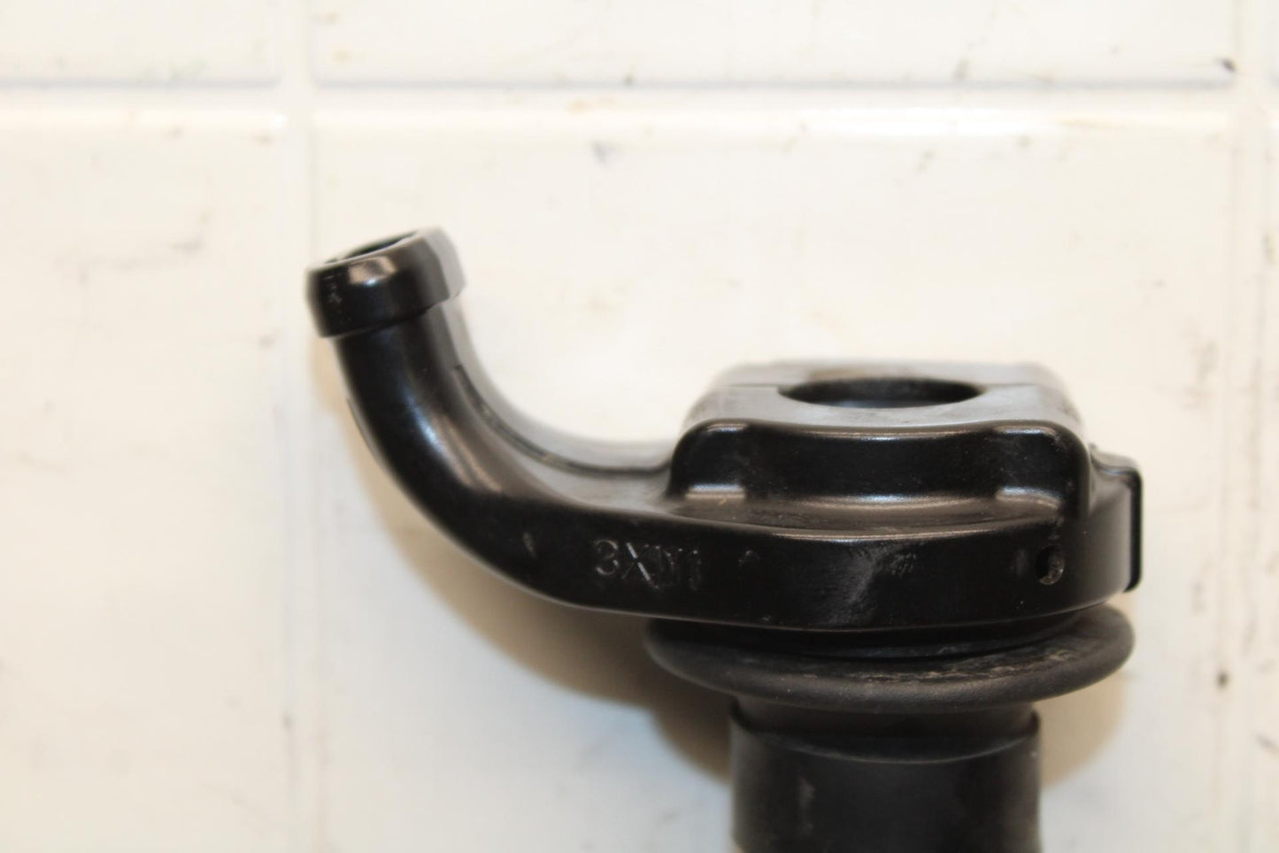 20-21 YAMAHA XSR900 RIGHT THROTTLE GRIP BB599