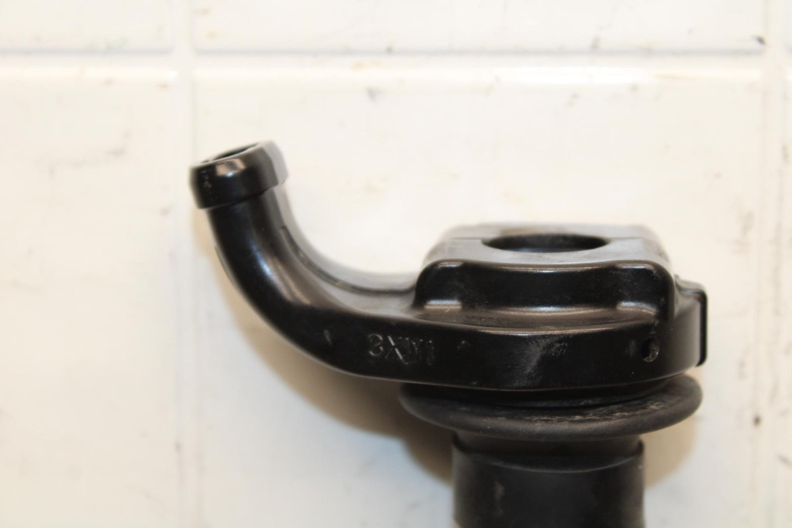 20-21 YAMAHA XSR900 RIGHT THROTTLE GRIP BB599
