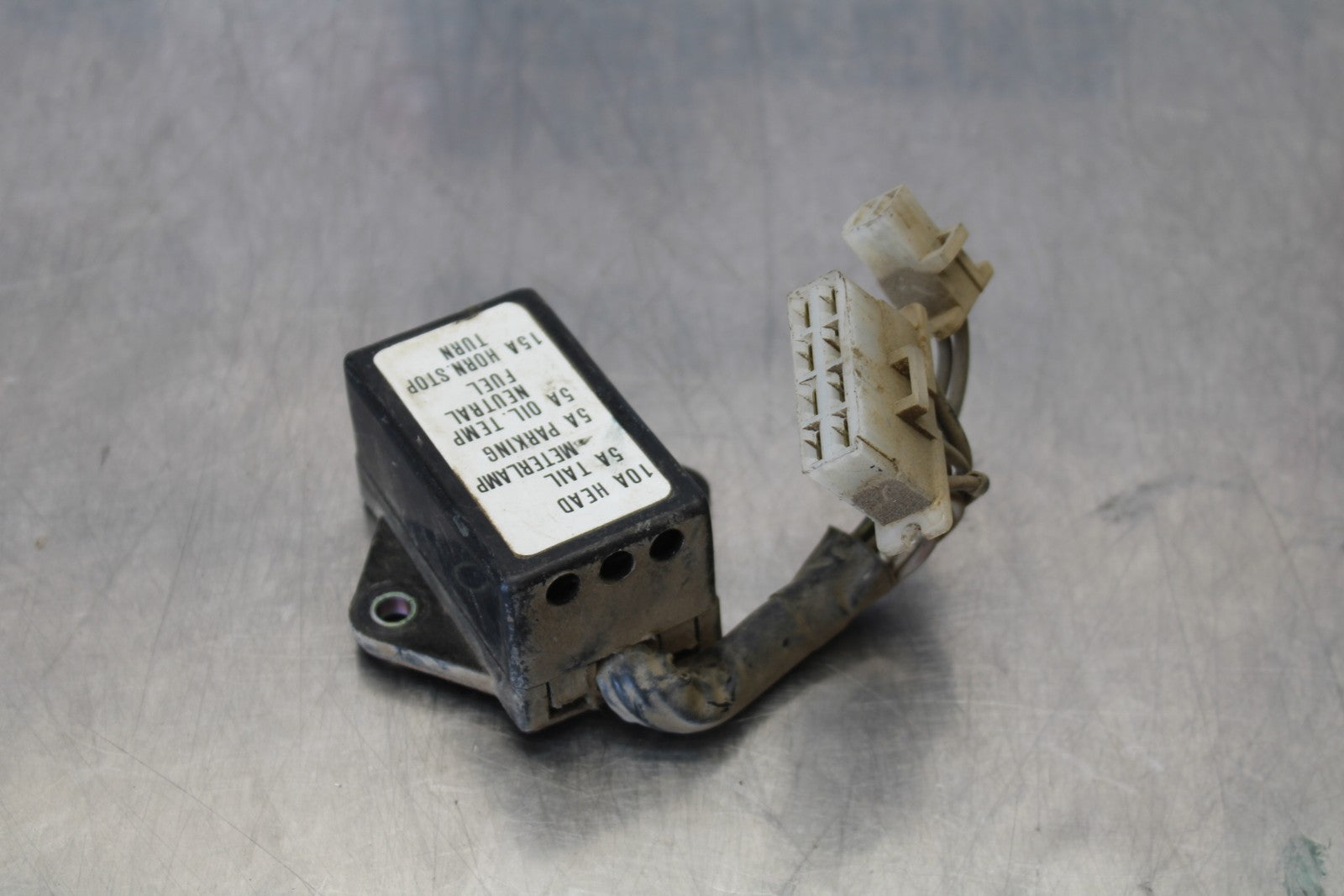78-79 HONDA GOLDWING 1000 FUSE BOX  BB171