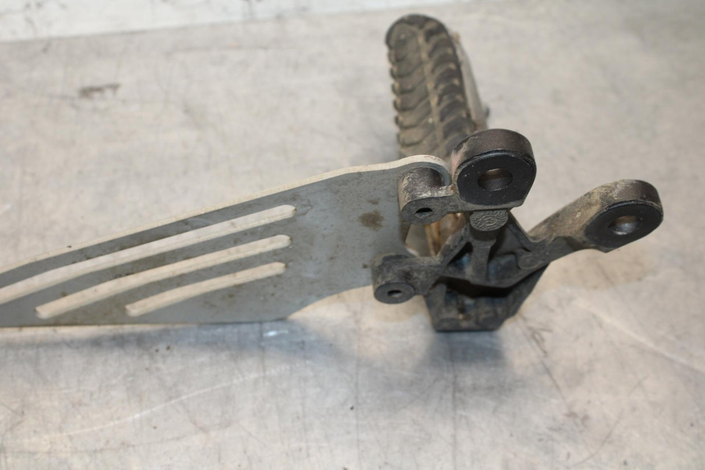 2012 Kawasaki Ninja ZX14R ZX1400E LEFT REARSET REAR SET DRIVER FOOT PEG REST BB6