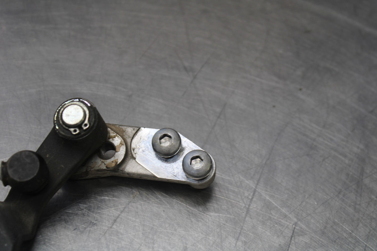 18 SUZUKI GSXR750 SHIFTER LINKAGE SHIFT LINK PEDAL BB891