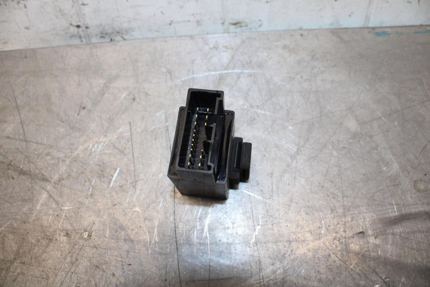 2007 Yamaha YZF R6 RELAY ASSEMBLY FUSE BOX 5VK-81950-40-00 BB525