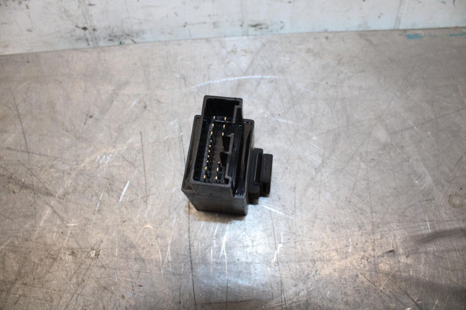 2007 Yamaha YZF R6 RELAY ASSEMBLY FUSE BOX 5VK-81950-40-00 BB525