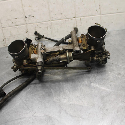 1998 Suzuki TL1000S MAIN FUEL INJECTORS / THROTTLE BODIES