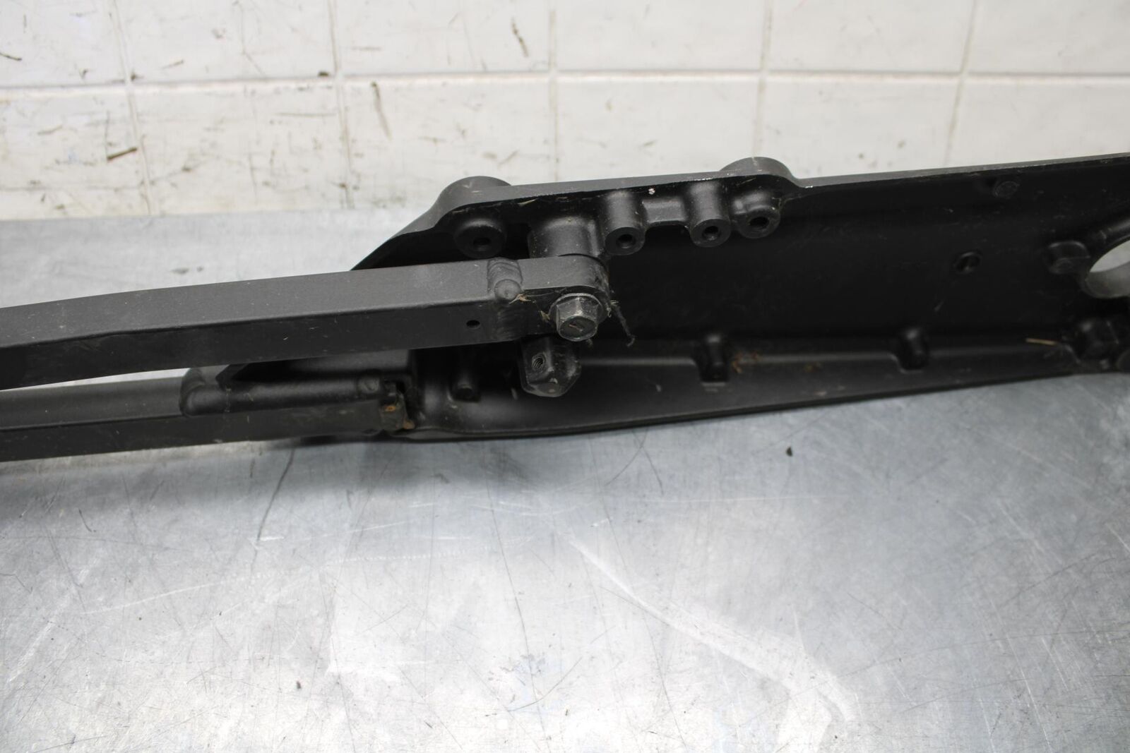 2012 Kawasaki Ninja ZX14R ZX1400E REAR BACK TAIL SUBFRAME SUB FRAME BB60