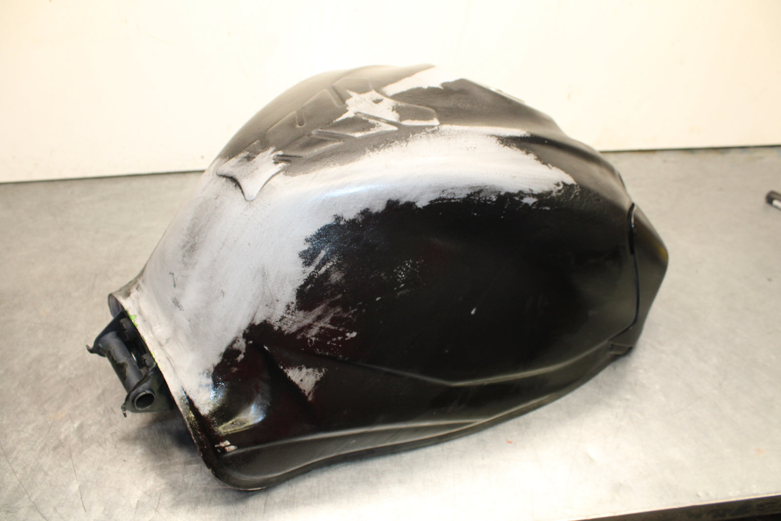 08-10 SUZUKI GSXR 600 GAS TANK FUEL CELL PETROL RESERVOIR BB753