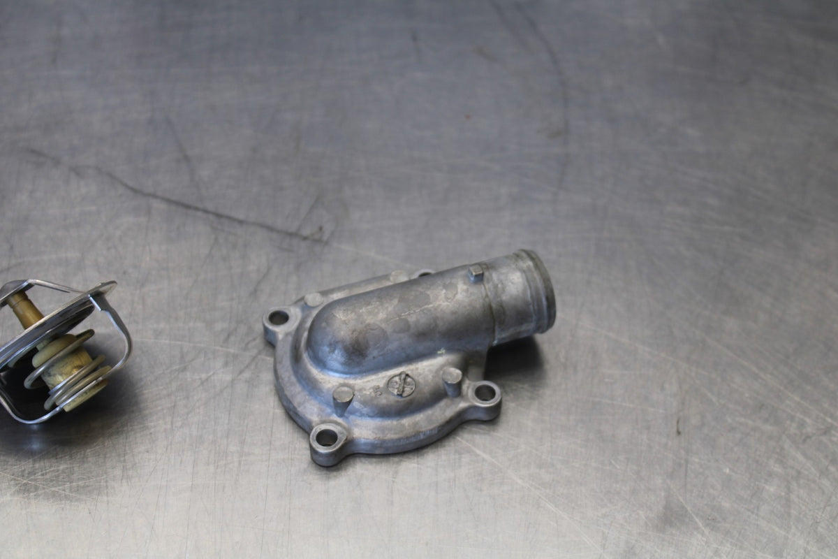 20-22 KAWASAKI NINJA ZX6R THERMOSTAT W HOUSING ASSEMBLY BB884