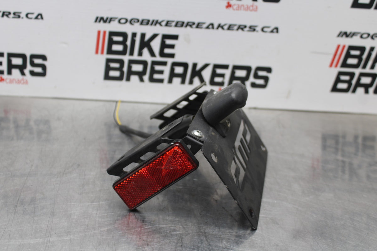 08-10 SUZUKI GSXR 600 FENDER ELIMINATOR LICENSE PLATE BRACKET & LIGHT BB765