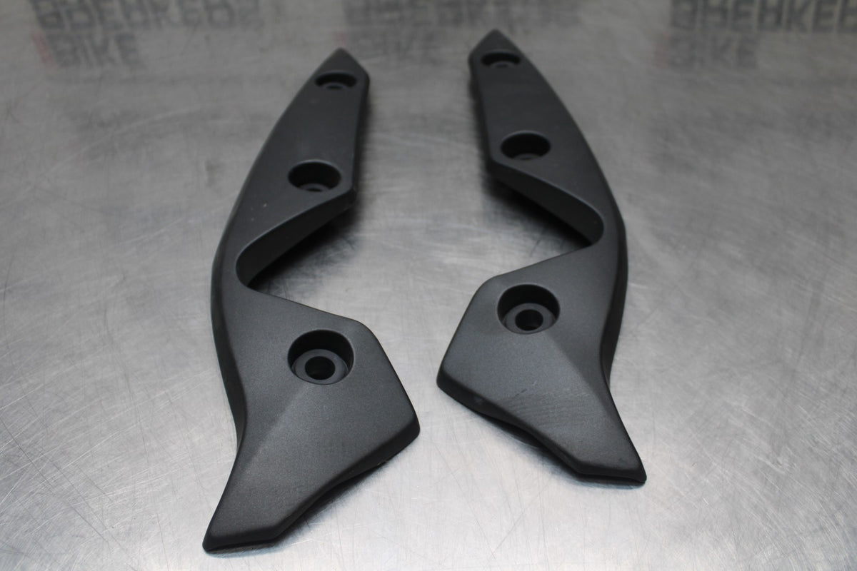 24-25 KAWASAKI ELIMINATOR 450 REAR STRUT FRAME COVER BB869