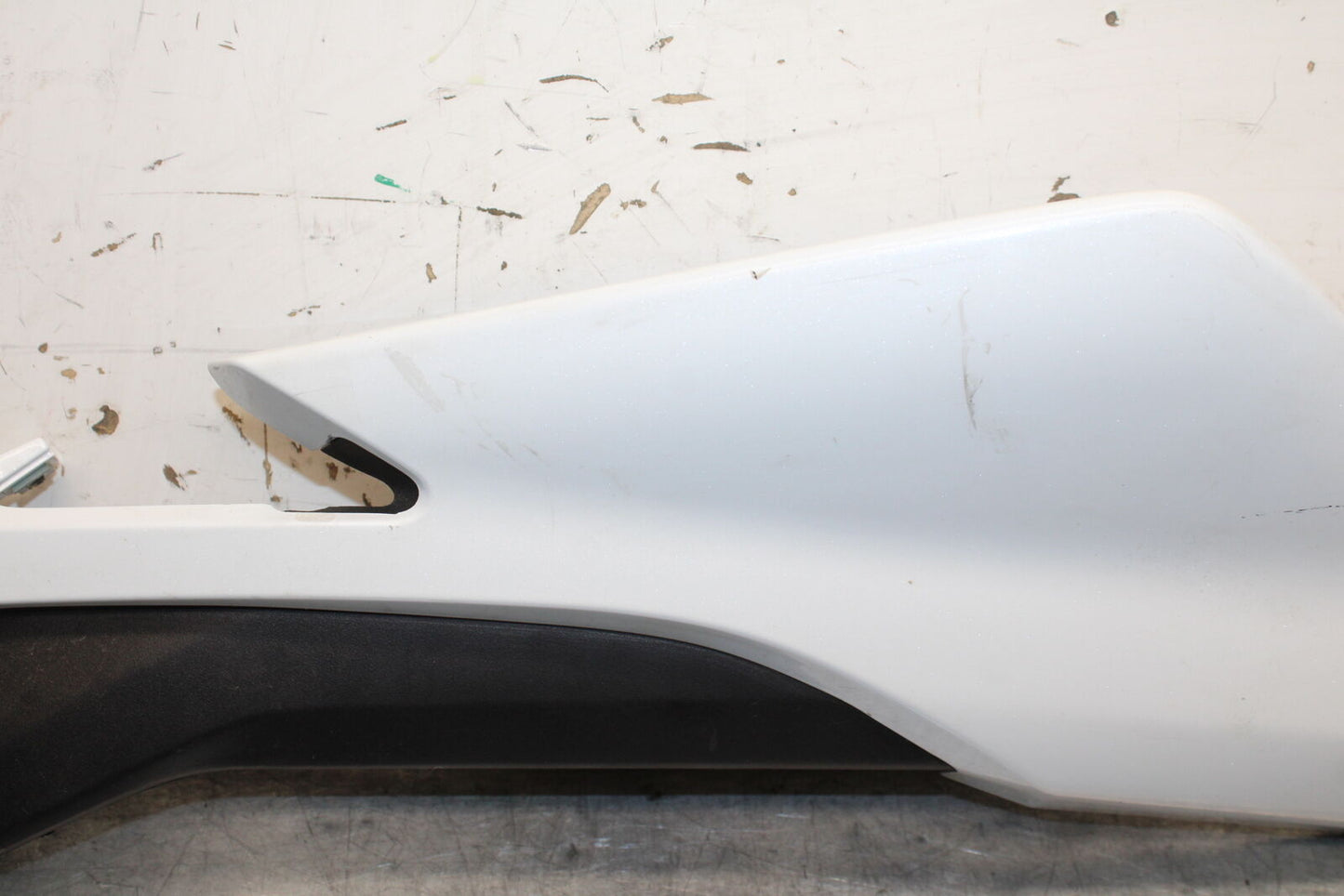 15-16 HONDA CB300F RIGHT REAR BACK TAIL FAIRING COWL SHROUD BB740