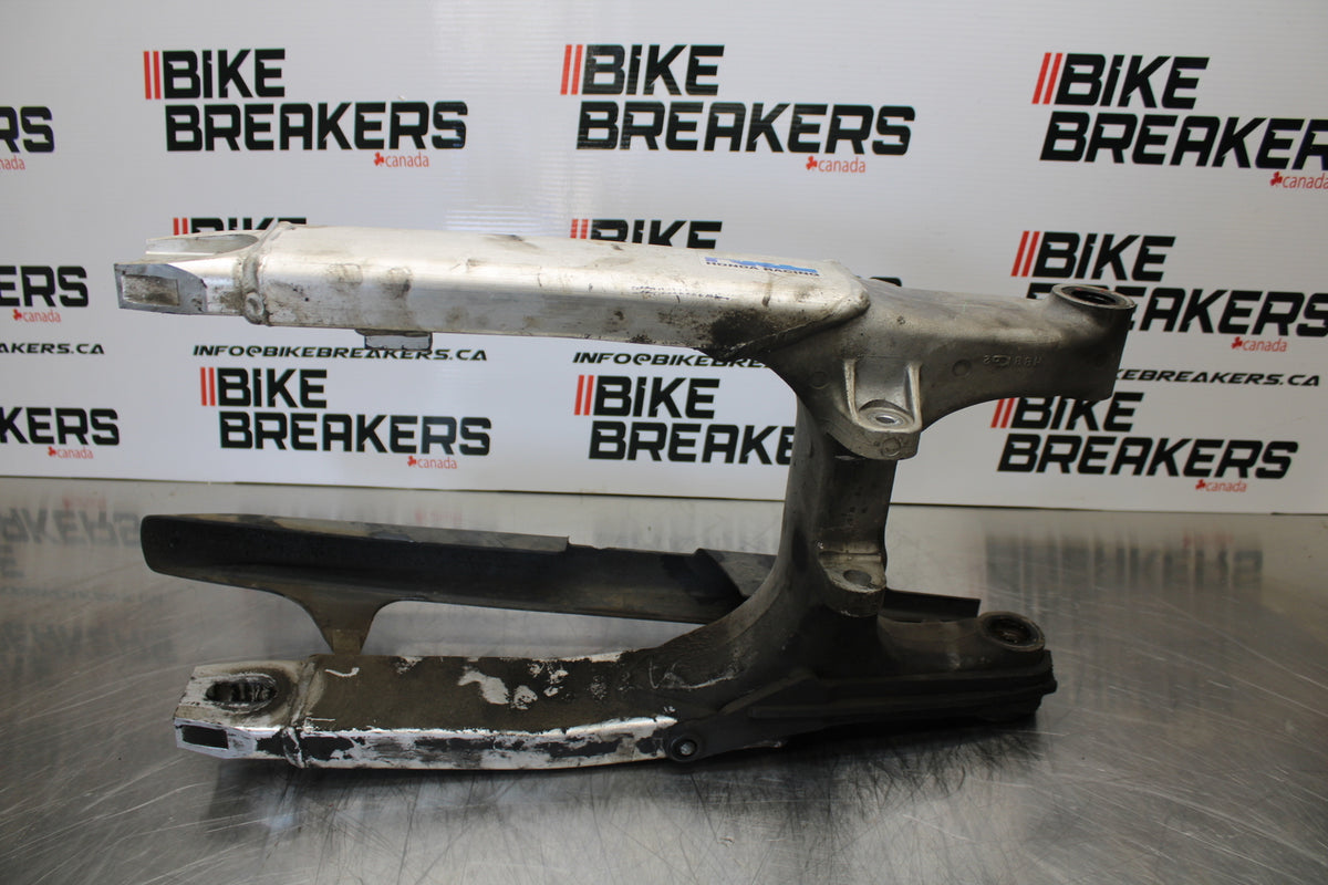 98-05 HONDA SUPER HAWK 1000 VTR1000F REAR SWINGARM BACK SWING ARM BB152