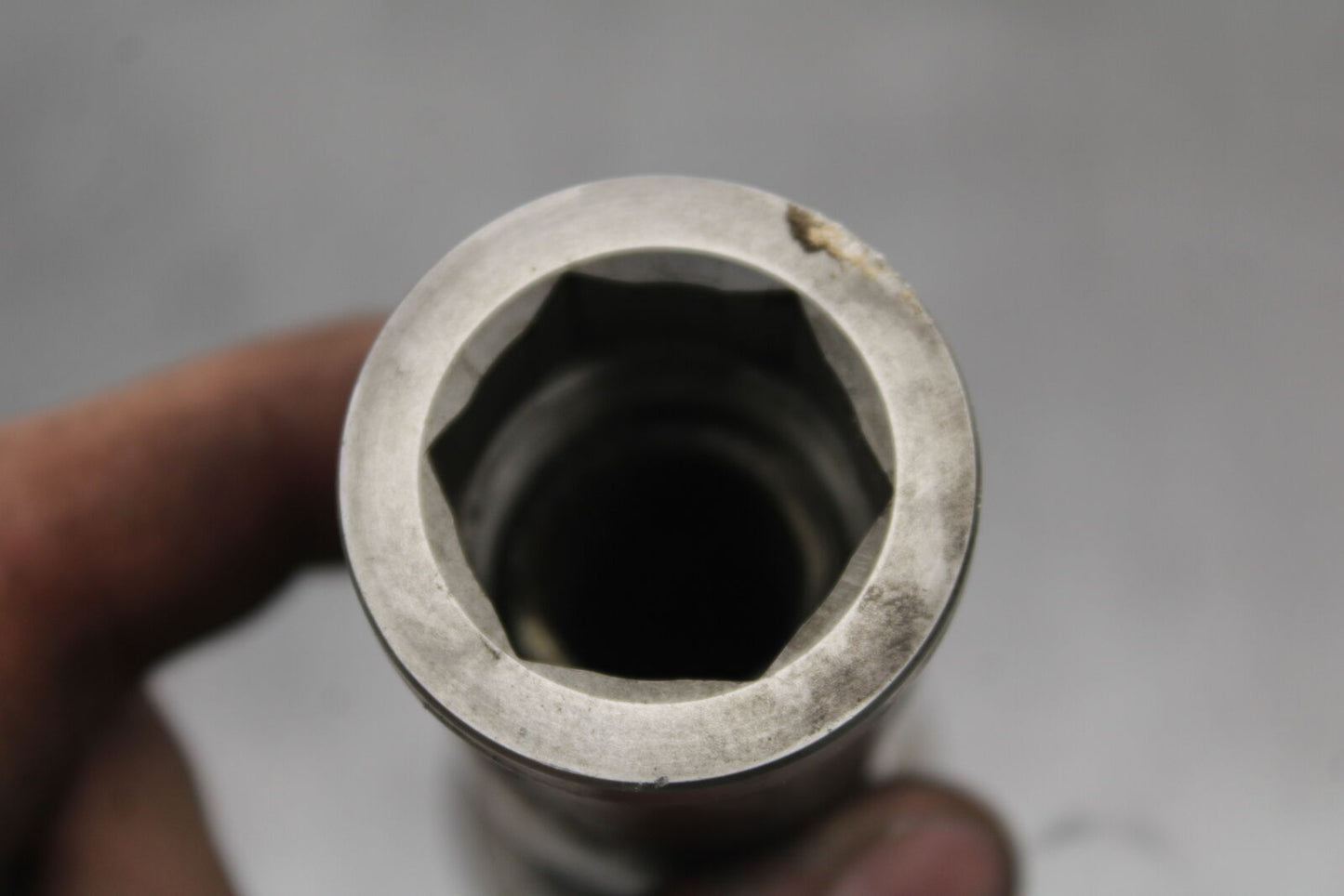 09-12 KAWASAKI NINJA ZX6R FRONT WHEEL RIM AXLE PIVOT BOLT 41068-0034 BB698