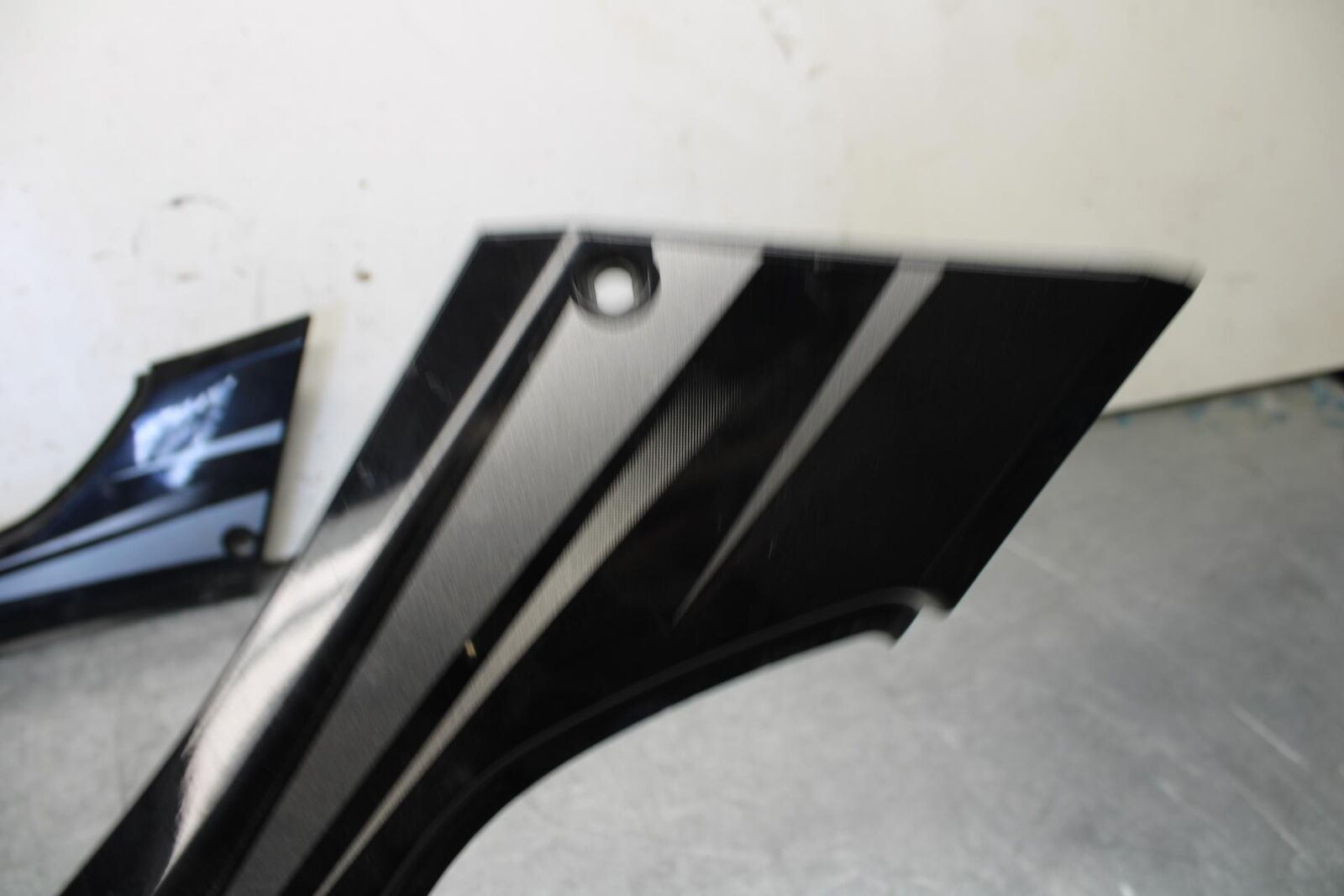 15-16 KAWASAKI EX300 LEFT FRONT SIDE SEAT SADDLE PANEL TRIM COWL FAIRING BB635