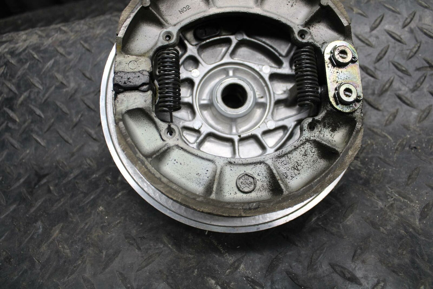 03-05 HONDA SHADOW CLASSIC 750 REAR BACK BRAKE HUB BB229