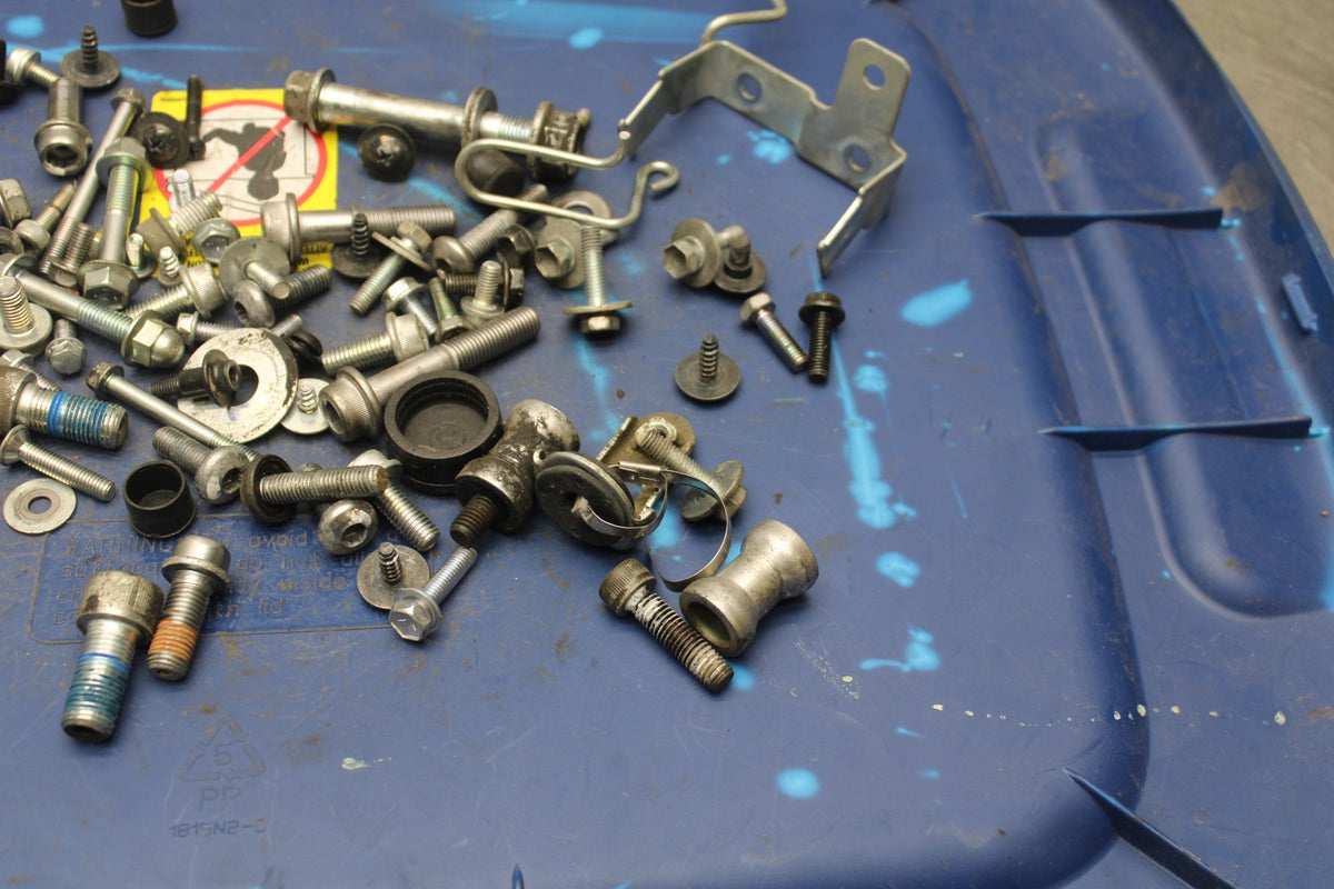 07 SUZUKI GSXR1000 ENGINE MOUNTING BOLTS HARDWARE MOTOR SCREWS BB770