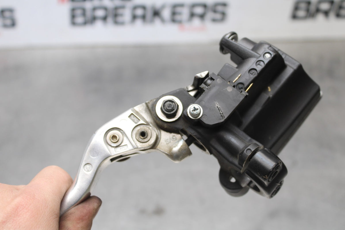 15-17 YAMAHA FJ09 FRONT BRAKE MASTER CYLINDER w/ LEVER BB906
