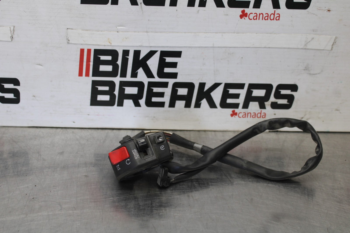 04-05 KAWASAKI NINJA ZX10R RIGHT CLIP ON HANDLE KILL OFF START SWITCHS BB931