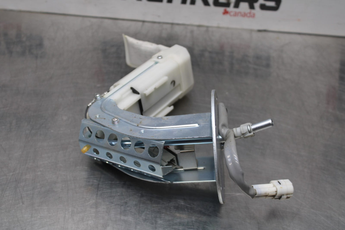 15 SUZUKI GW250F FUEL PUMP GAS PETROL SENDER UNIT BB789
