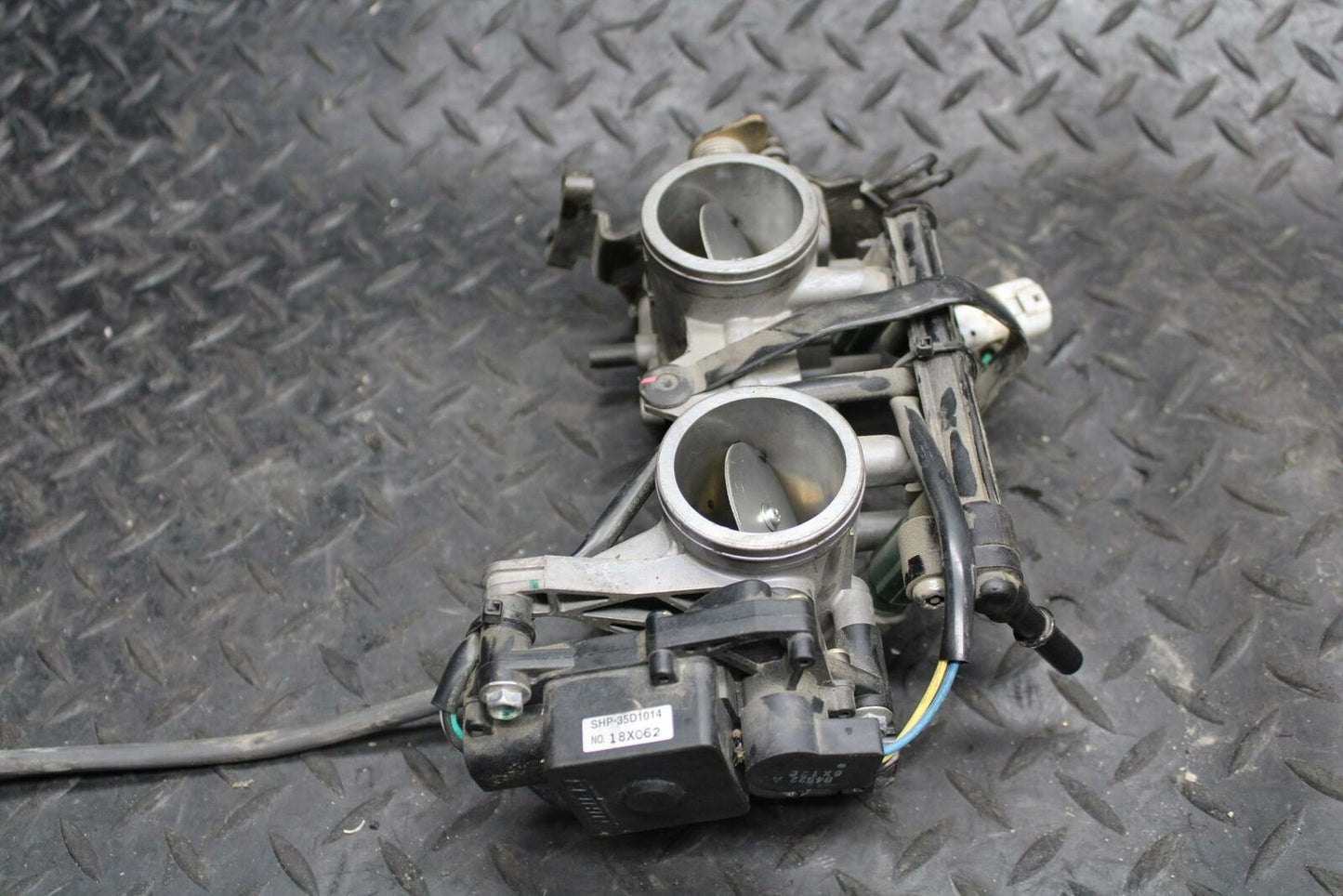 07-09 KAWASAKI VERSYS 650 MAIN FUEL INJECTORS / THROTTLE BODIES BB206