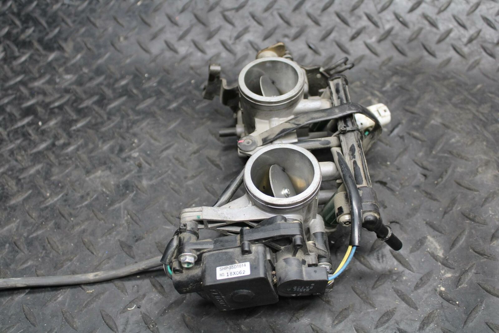 07-09 KAWASAKI VERSYS 650 MAIN FUEL INJECTORS / THROTTLE BODIES BB206