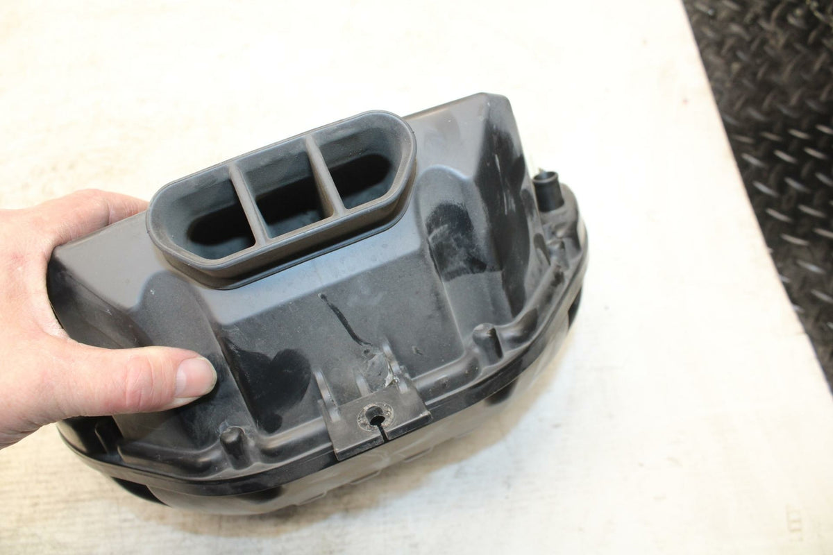 15-16 SUZUKI GSXS750 AIRBOX AIR INTAKE FILTER BOX BB374