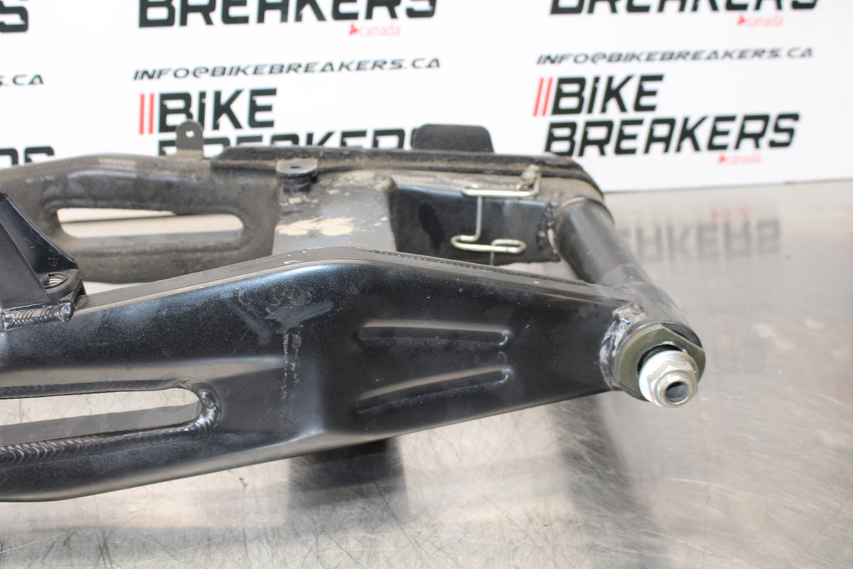 07 KAWASAKI Z1000 REAR SWINGARM BACK SUSPENSION SWING ARM BB148
