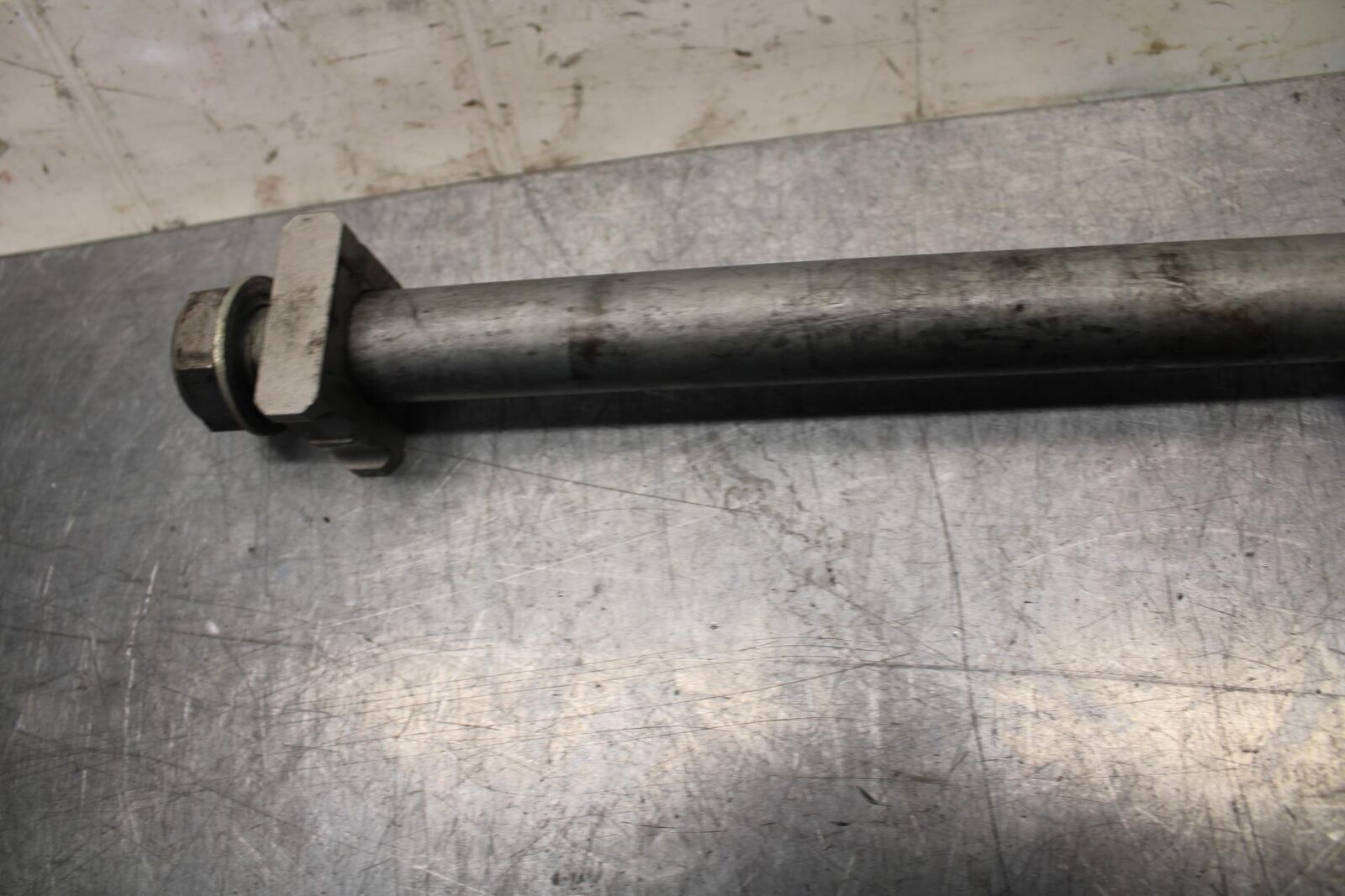 06-07 HONDA CBR1000RR REAR AXLE  WHEEL RIM PIVOT BOLT AXEL 42301-MEL-000  BB75
