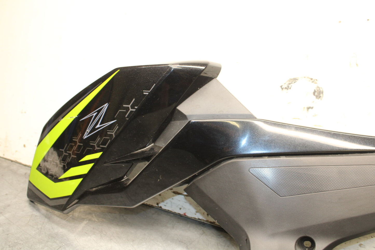 19-22 KAWASAKI Z400 LEFT LOWER MID UPPER SIDE FAIRING COWL BB738