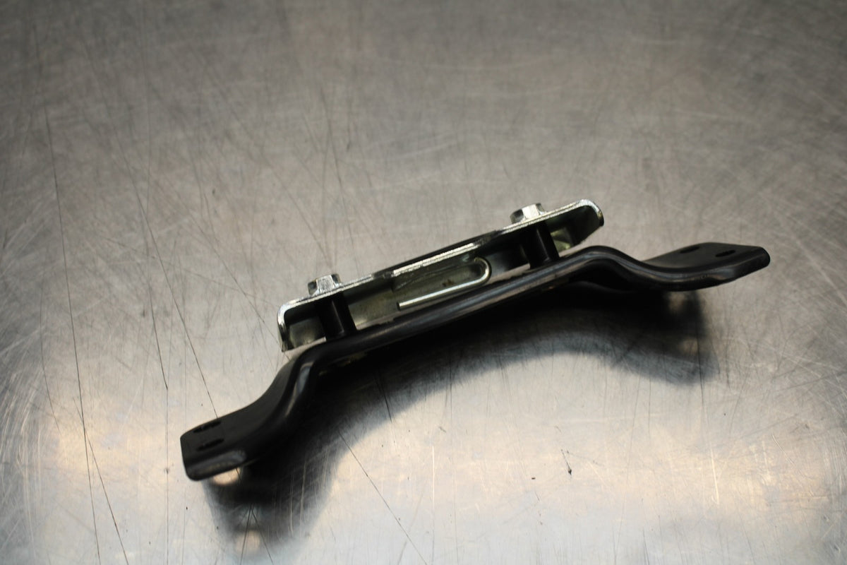 24-25 KAWASAKI NINJA ZX4R GAS TANK FUEL PETROL RESERVOIR BRACKET MOUNT  BB174