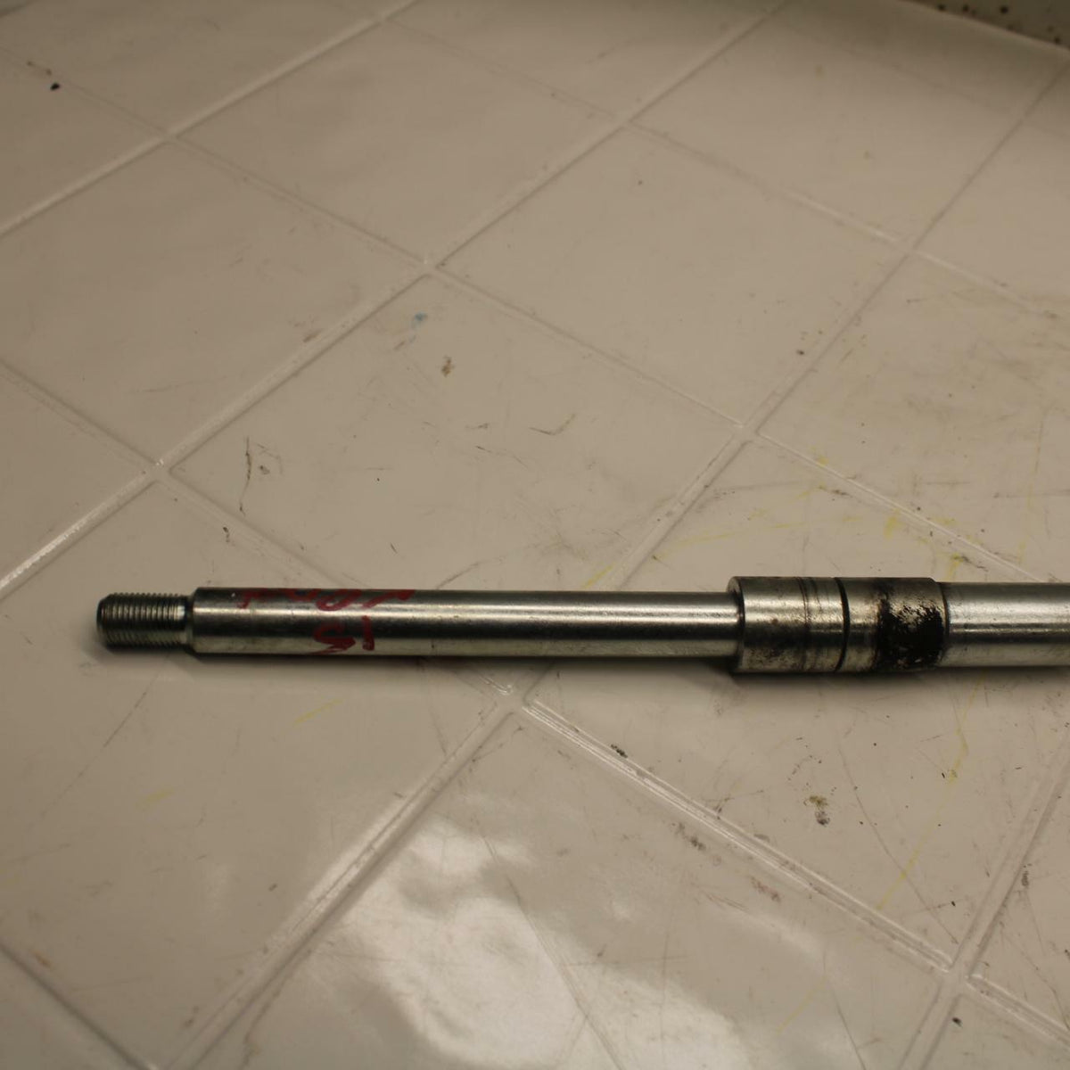 15-16 HONDA CB300F FRONT WHEEL RIM AXLE PIVOT BOLT BB05