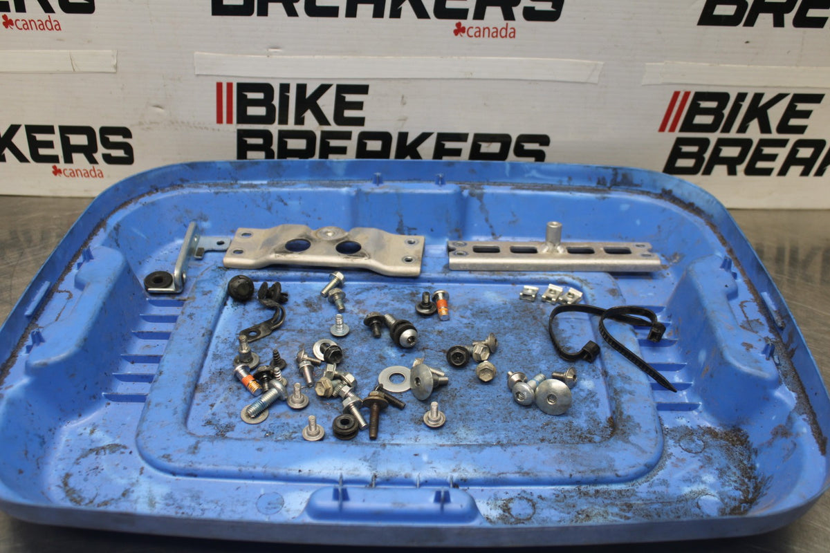 11-24 SUZUKI GSXR750 MOUNTING BOLTS HARDWARE SCREWS BB879