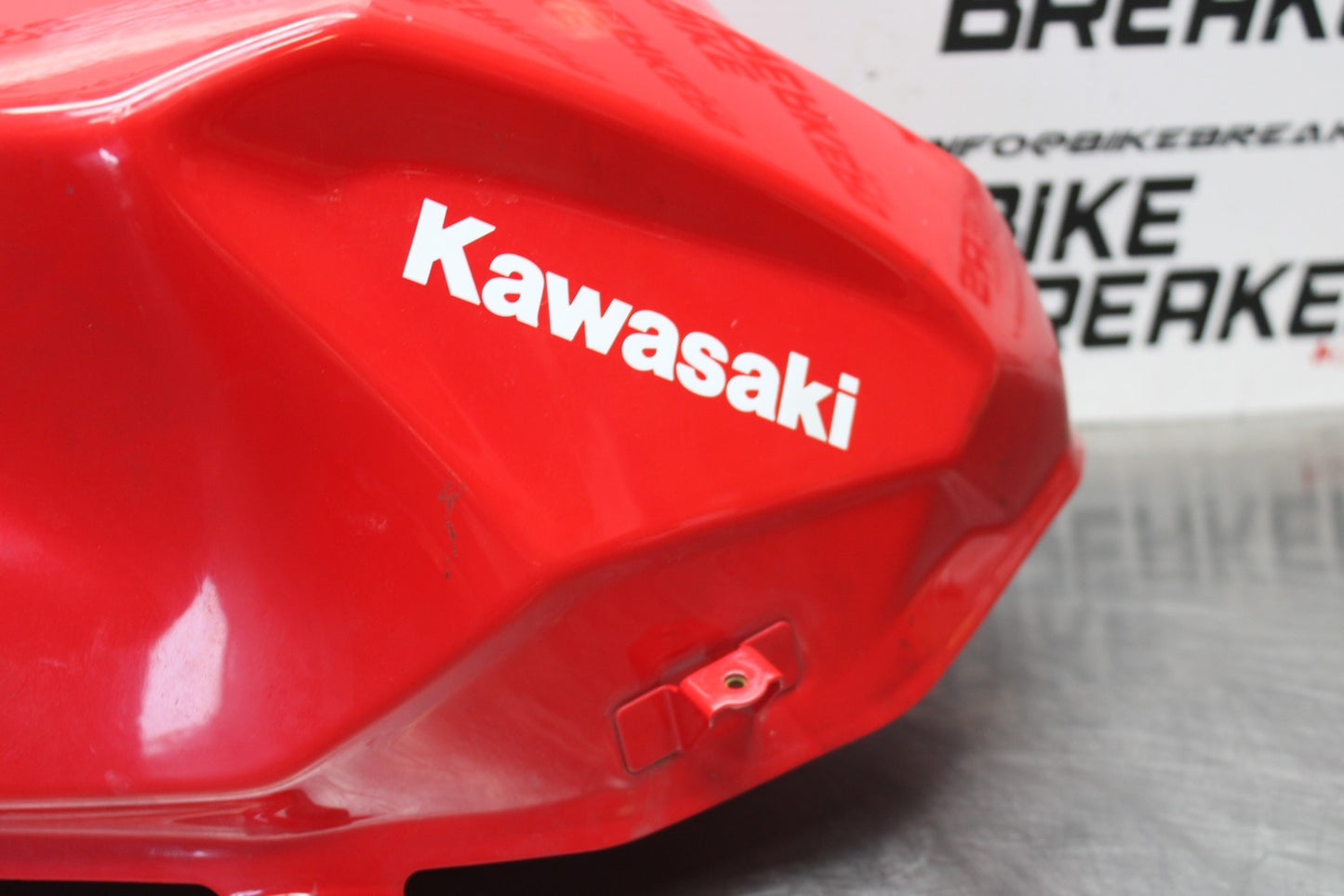 18-23 KAWASAKI NINJA 400 EX400 ABS GAS TANK FUEL CELL PETROL RESERVOIR BB177