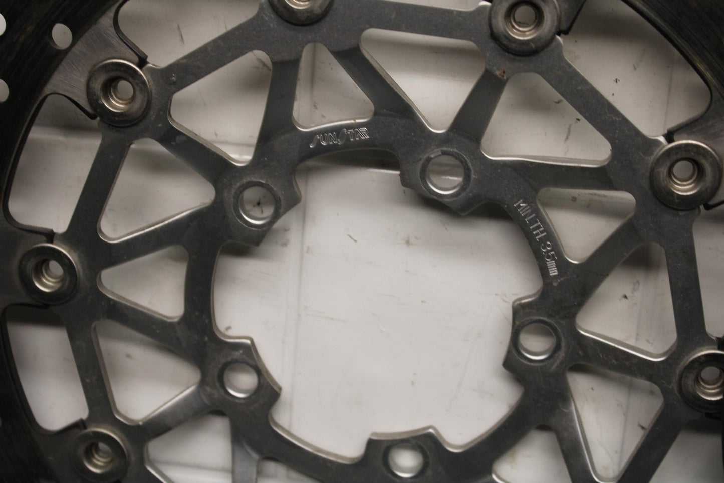 2009 Triumph Daytona 675 FRONT LEFT RIGHT BRAKE ROTORS DISCS T2021040 BB584