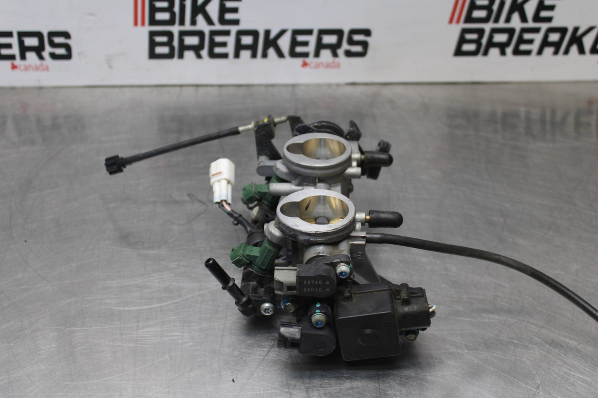 12-16 KAWASAKI NINJA 650 EX650F ABS MAIN FUEL INJECTORS / THROTTLE BODIES  BB860