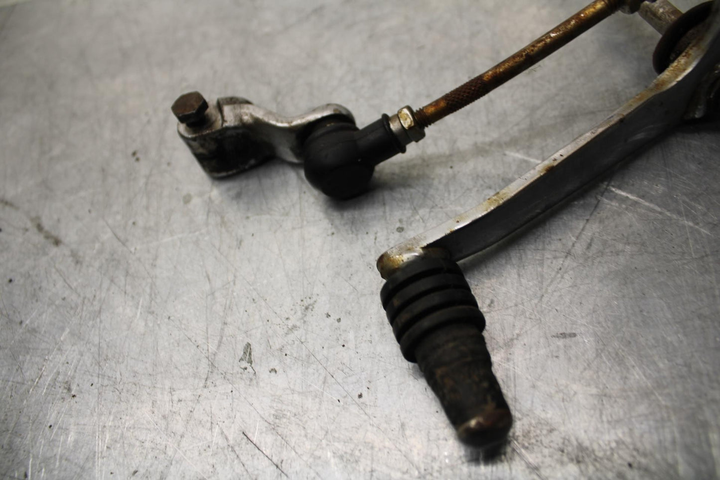 84-85 YAMAHA FJ1100 SHIFTER LINKAGE SHIFT LINK PEDAL 1TX-18101-02-00 BB29