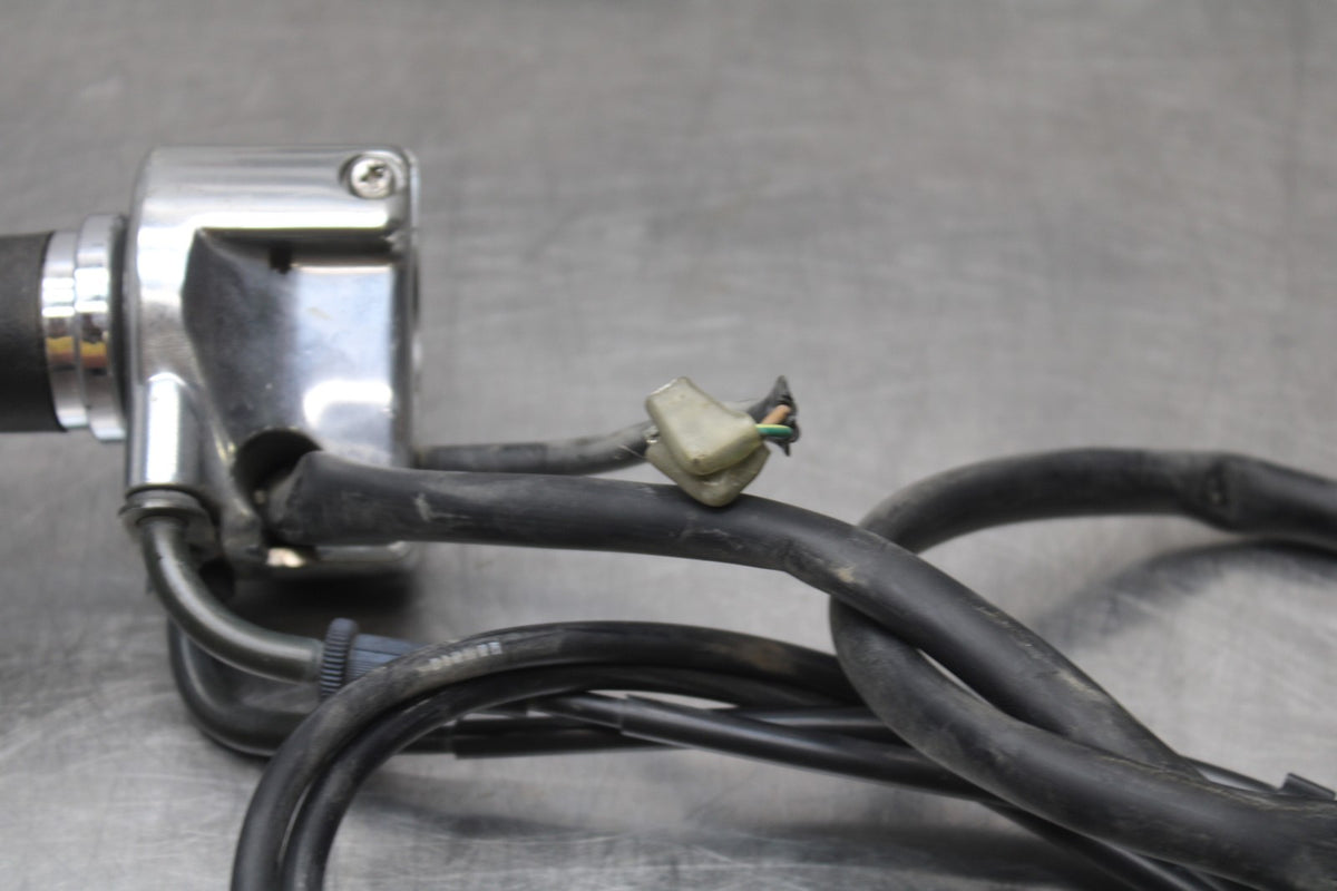 08 YAMAHA V STAR 1100 XVS1100AW CLASSIC RIGHT HANDLE KILL OFF START SWITCH BB916