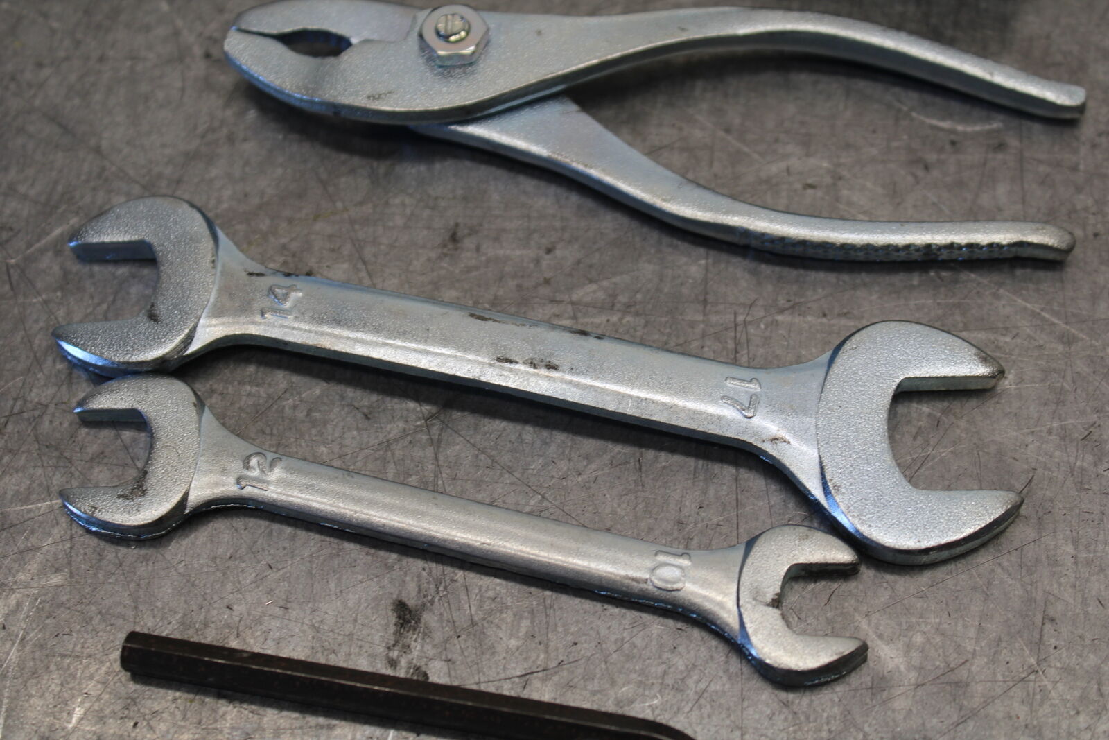 11-24 SUZUKI GSXR750 STOCK TOOLS OEM TOOL BAG KIT SET BB687