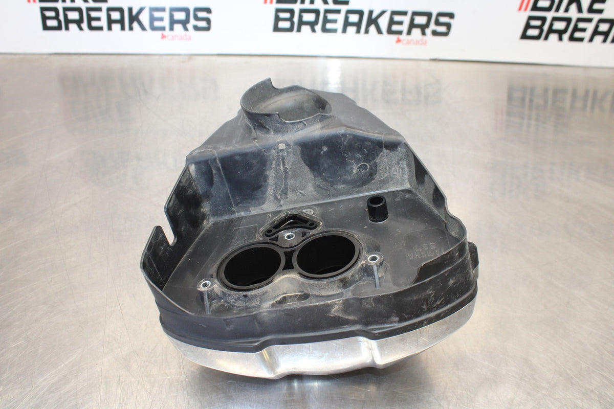 09 YAMAHA V STAR 950 AIR CLEANER FILTER BOX BB172