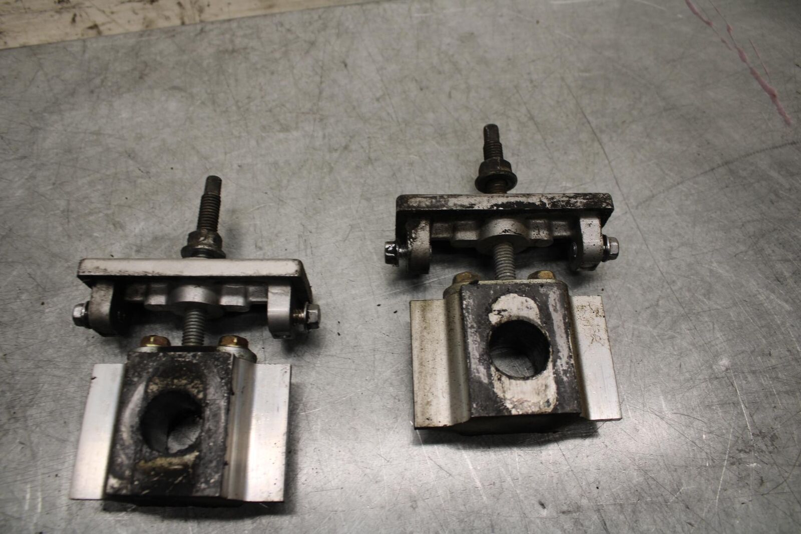 2001 Kawasaki Ninja ZX600E SWINGARM CHAIN TENSIONER ADJUSTMENT BRACKETS  BB547