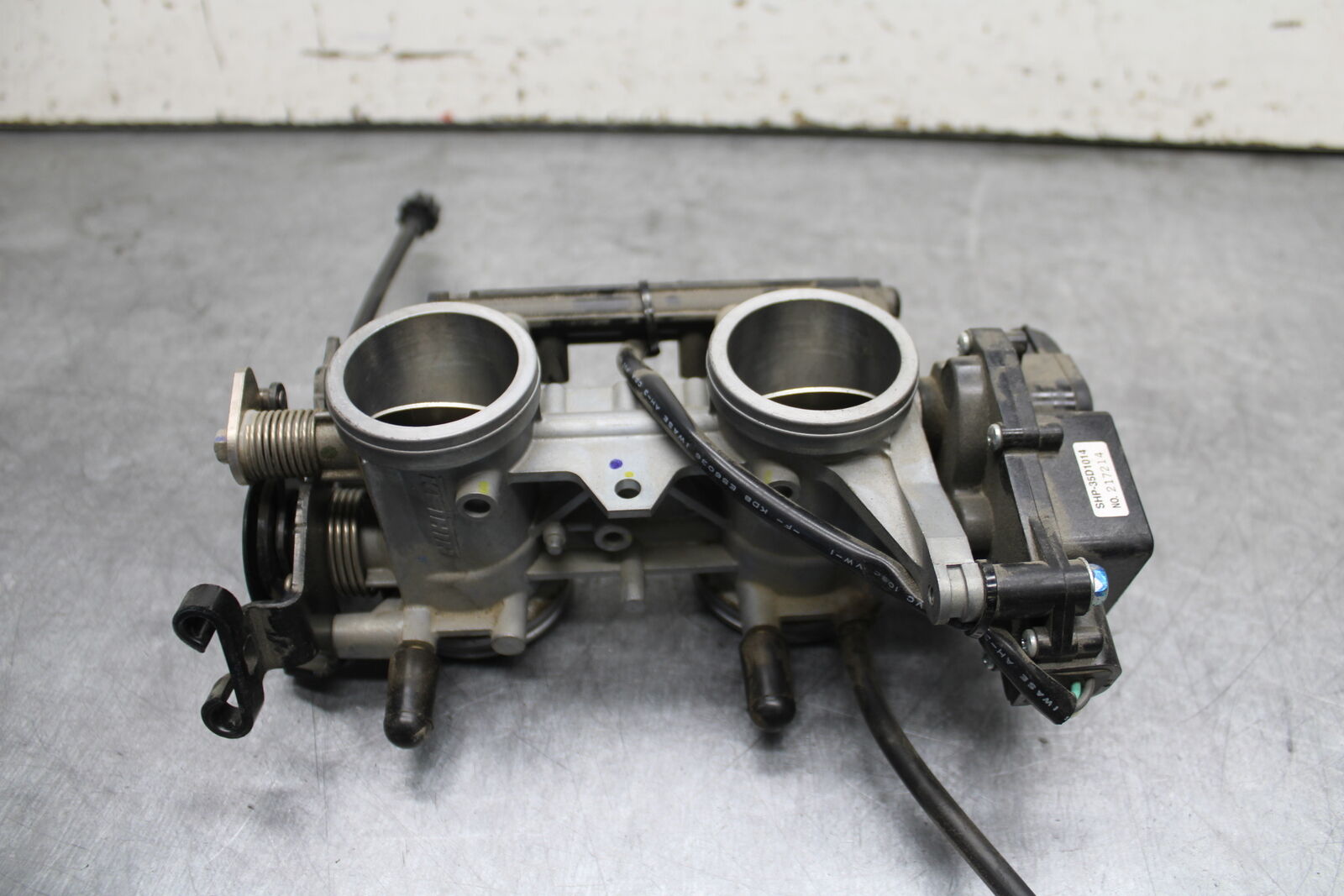 18-24 KAWASAKI NINJA 650 MAIN FUEL INJECTORS / THROTTLE BODIES BB725