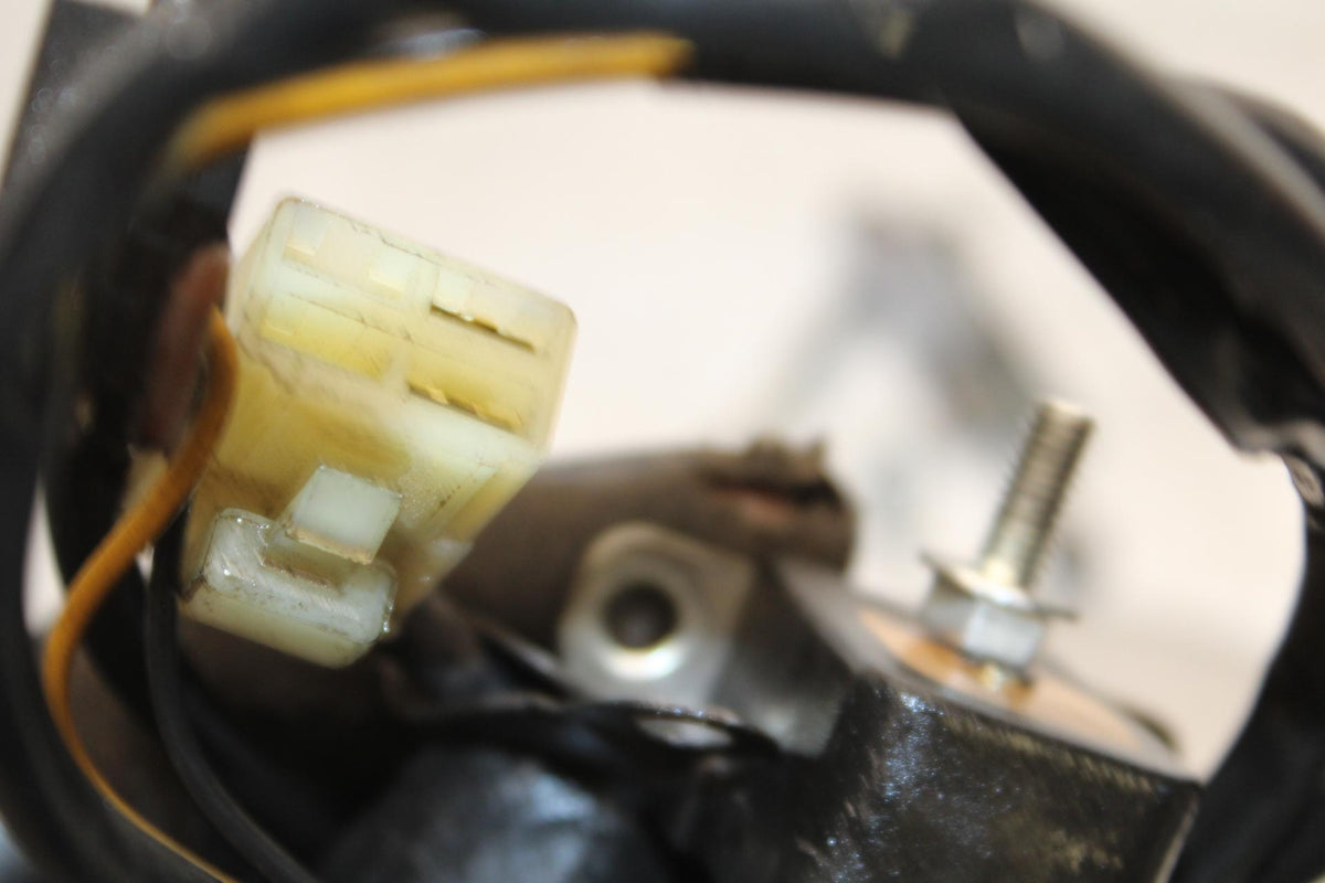 00-01 KAWASAKI ZZR600 ENGINE COVER IGNITION PICKUP BB568
