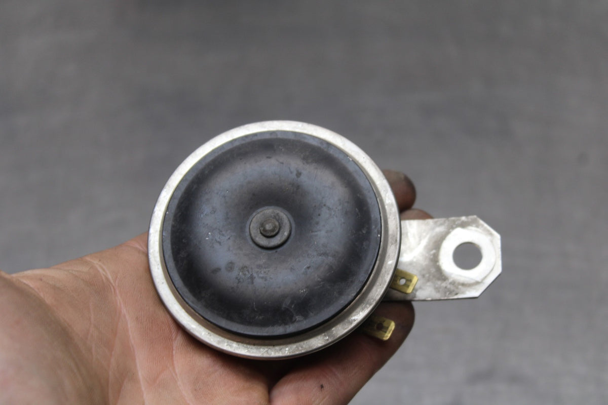 05-06 SUZUKI GSXR1000 HORN SIGNAL BB773