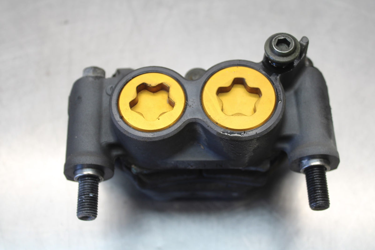 05 YAMAHA YZF R6 RIGHT LEFT FRONT BRAKE CALIPER SET PAIR CALIPERS BB858