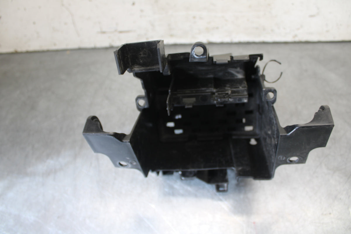 17-24 SUZUKI SV650 REAR BACK TAIL UNDERTAIL BATTERY TRAY PLASTIC BB706