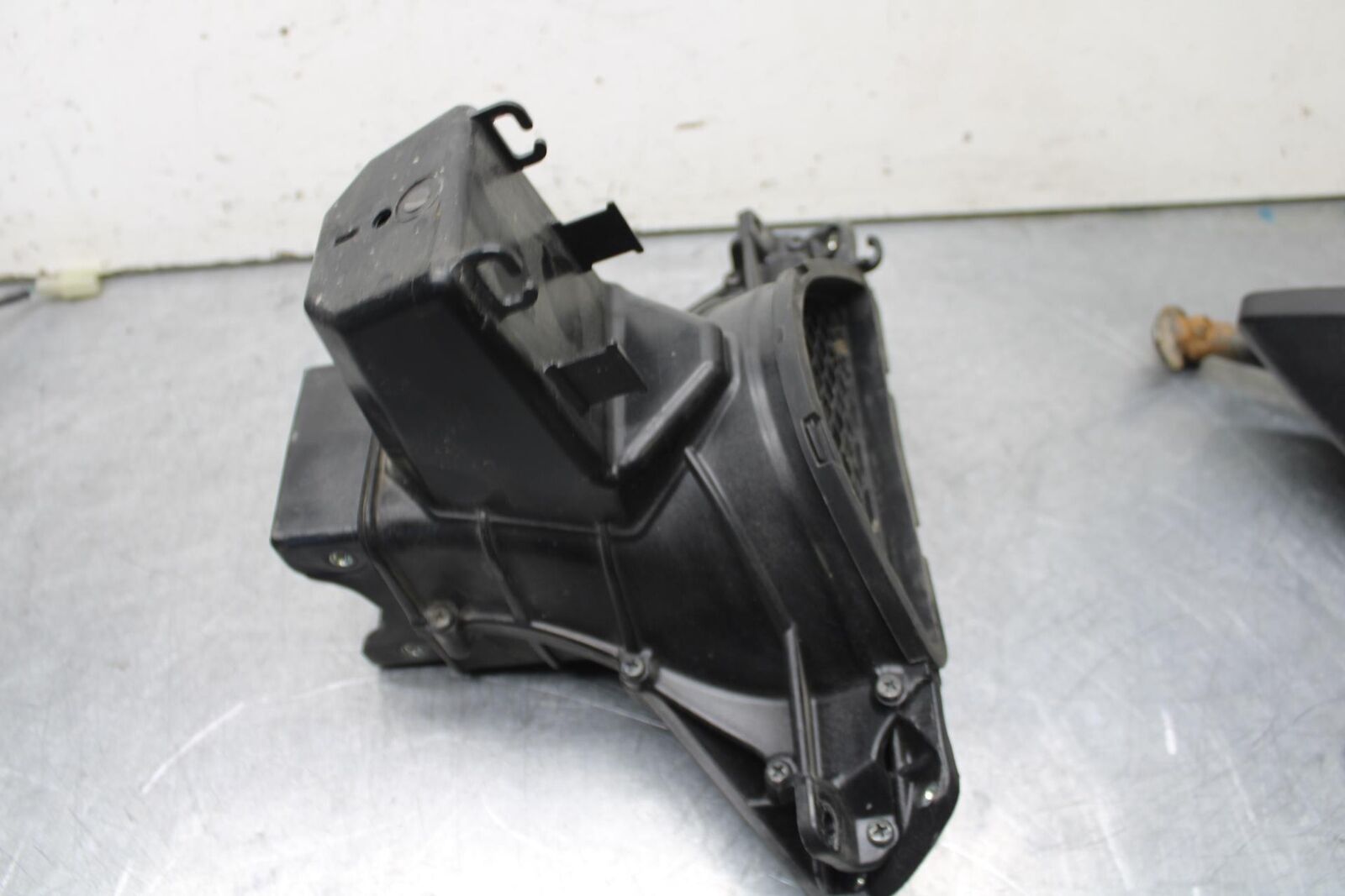 09-12 KAWASAKI NINJA ZX6R RAM AIR INTAKE TUBE DUCT BB640